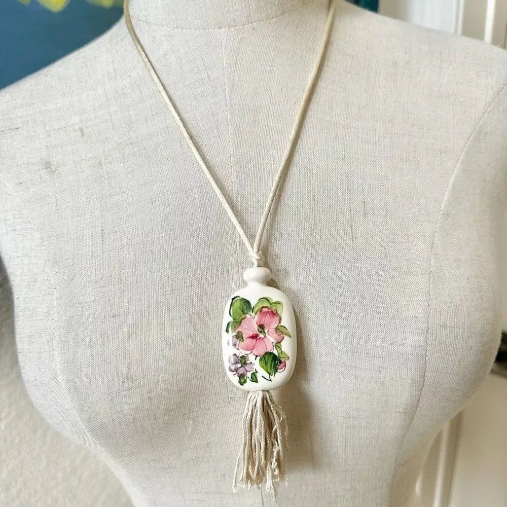 Avon hand painted floral tassel long necklace